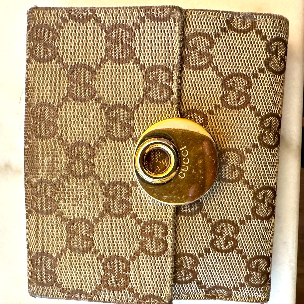 Gucci wallet Euc 🔥🔥Host pick 💛💛